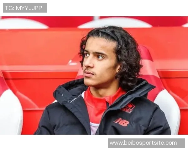 巴黎即将签约里尔18岁中场布阿迪他是球队忠实粉丝