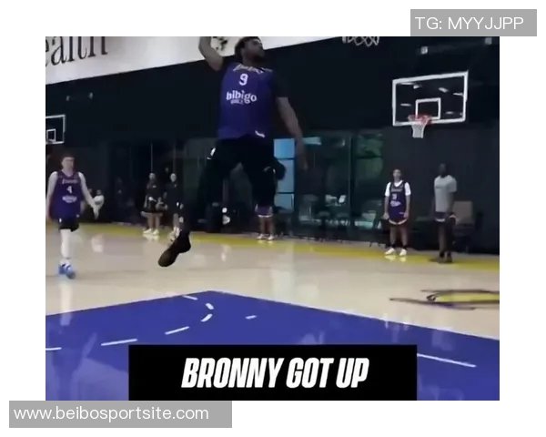 布朗尼单臂补扣震撼全场克内克特称赞他是兄弟太燃了 布朗尼单臂补扣震撼全场克内克特称赞他是兄弟太燃了